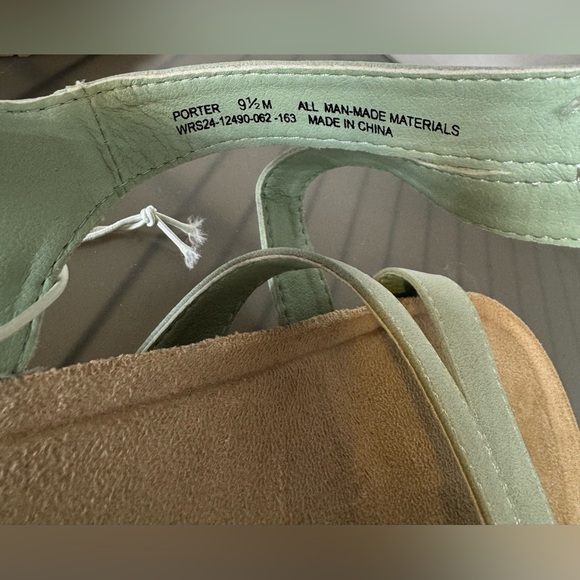 BareTraps pastel Mint Green porter lightweight foam cushion Sandals easy off - Picture 7 of 7